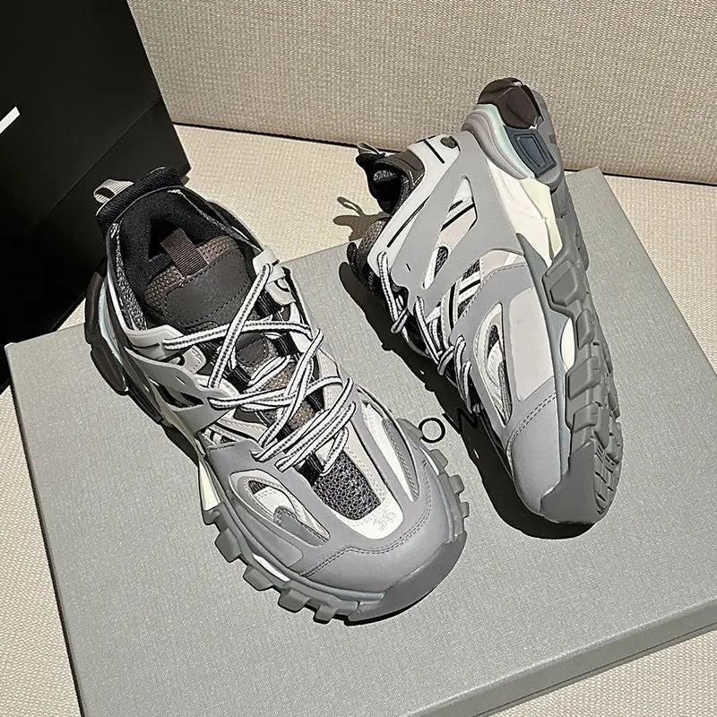 Wholesale Custom Logo LED Thick Sneakers New Heightened Fashion for Men and Women Casual Sports Walking Shoes